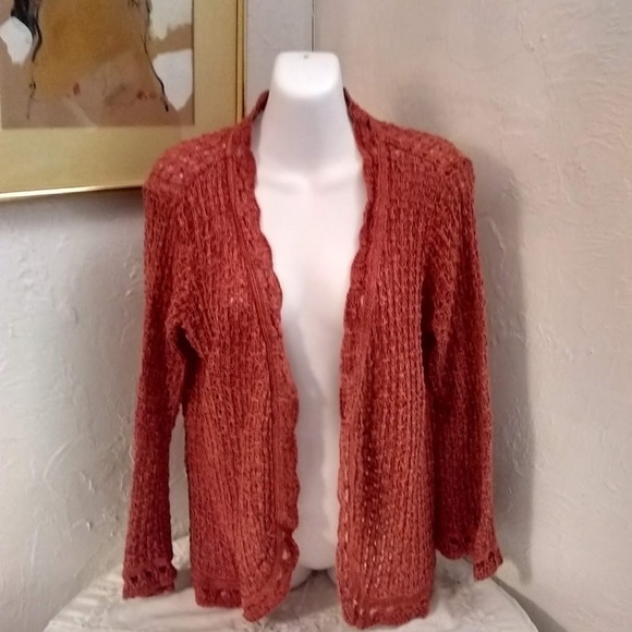 Knit cardigan same style was worn by Lydia Martin on Teen Wolf S2 E11 & 12 - Picture 4 of 8